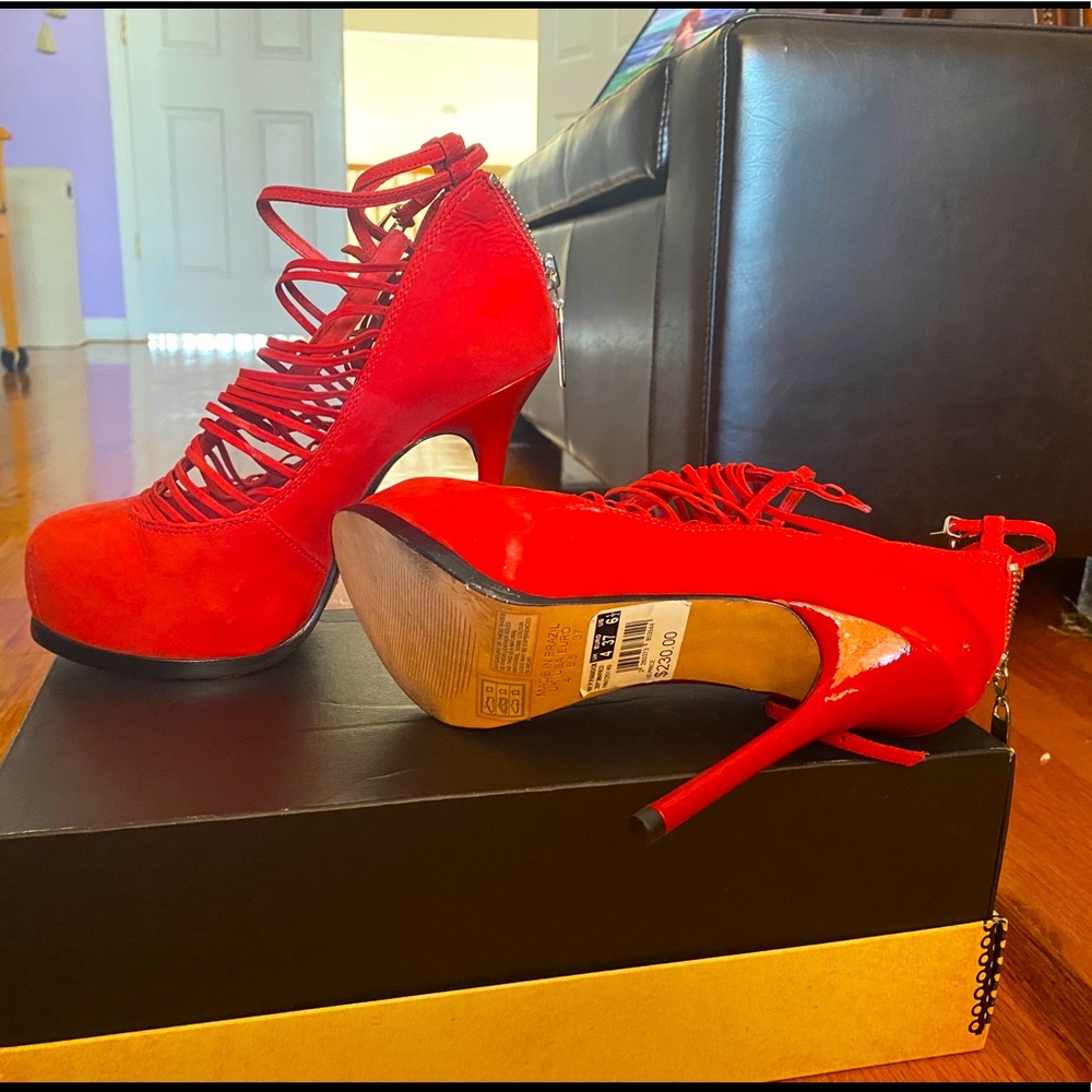 GOING OUT HEELS
